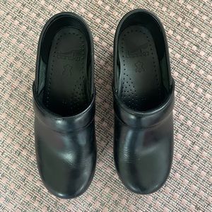 Dansko Leather Clogs 36/ 5.5-6 US